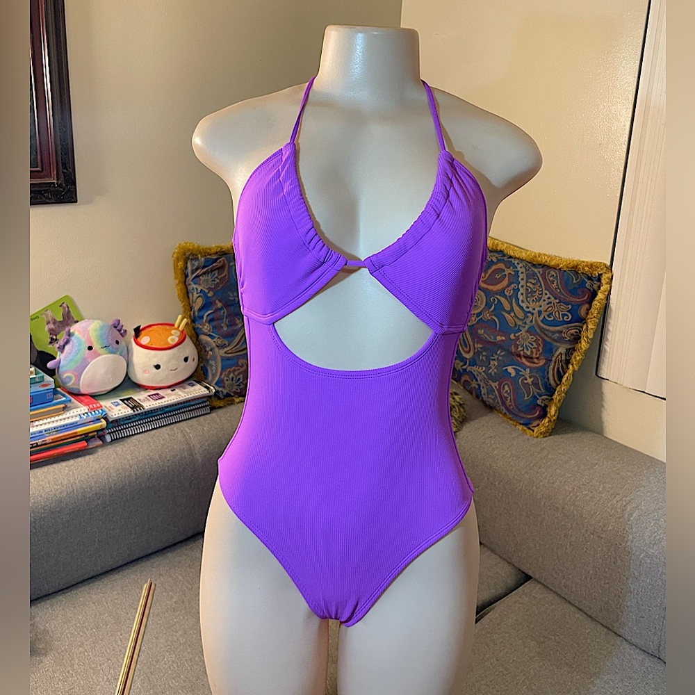 Xhilaration Ribbed Tunneled U-Neck
One Piece Swimsuit - Neon Purple Small 0-2